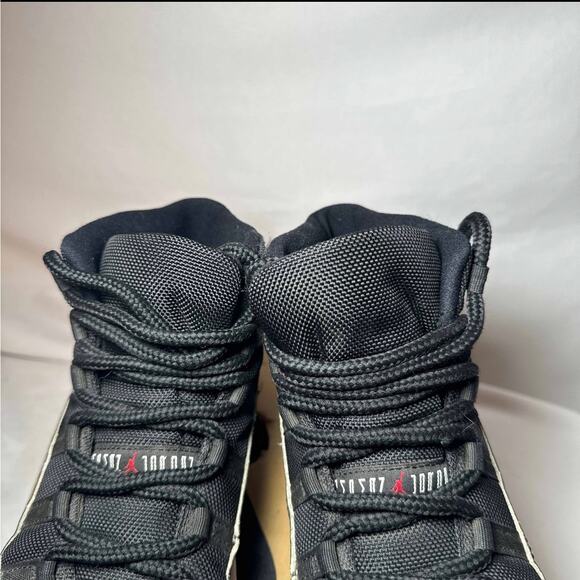 Size 7 - Nike Air Jordan 11 Retro GS Bred 2019 Men's Shoes - Picture 10 of 10